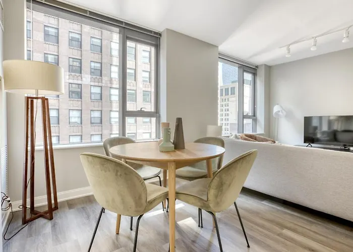 Loop 1br W Gym Pool Lounge 1 Block From L Chi-700 *