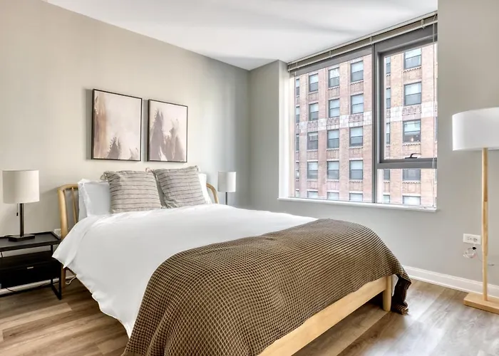 Loop 1br W Gym Pool Lounge 1 Block From L Chi-700 *